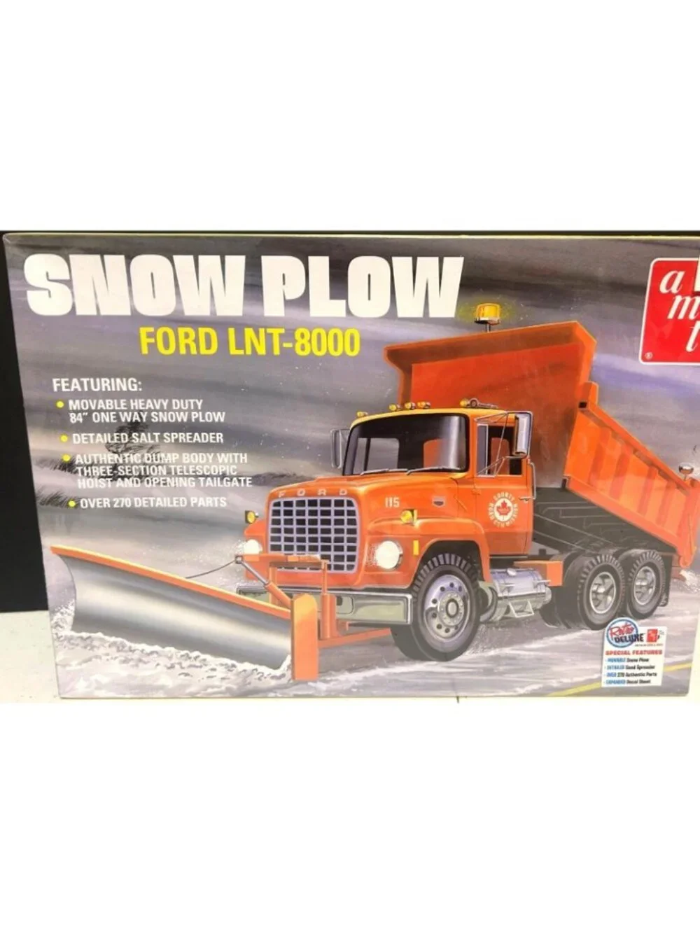 AMT Ford LNT-8000 Snow Plow 1/25 Scale Model Kit 270+ Parts 12+ 2020 Sealed
